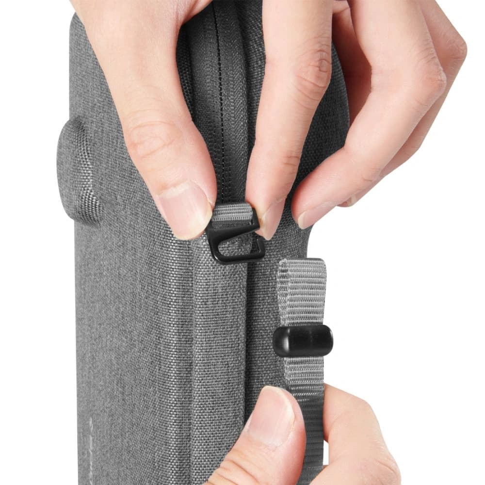 Spigen Klasden Pouch Sony Playstation Portal Remote Šedá uhlová - 11